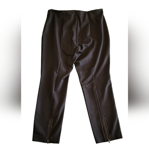 NEW YORK & Company Stretch Capri - Picture 3 of 5